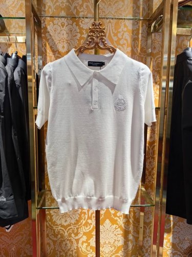 2025 Ss新款针织衫polo Dg Logo刺绣 面料采用进口机器14针完美制作 专柜一比一 上身精神 舒适透气 修身版型 独家货源 颜色 黑色 白色 码数