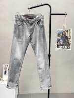 P270。Bc-Brunello Cucineli 布鲁内洛 库奇内利 独家专供新款 休闲牛仔裤高端版本！专柜定制面料 透气舒适度高，细节无可挑剔，品牌元素设计