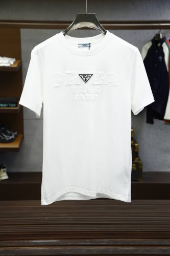 prada 普拉达-2025夏装新款男女同款短袖T恤，！定制专属皮马棉面料，定制原版工艺螺纹，胸前重工字母Logo工艺设计！简约大方，从容百搭，档次极高，完美融