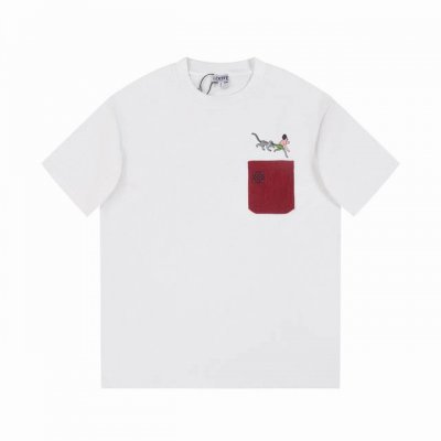 Loewe 罗意威 2025夏季新款 小狗追人刺绣口袋 百搭款圆领短袖T恤男女同款！ 32支纱线270克全棉洗水面料 定型 不缩水 口袋刺绣 工艺 全网独家首发