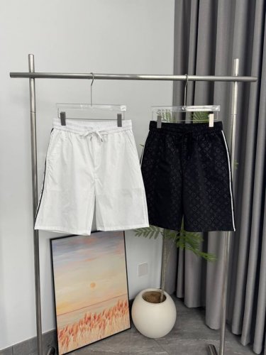 louis Vuitton路易威登 Lv Ss25夏季满印Logo图案老花数码五分裤 官网在售款男女同款 面料：客供定制面料 原版开发细节1:1复刻 随意对比