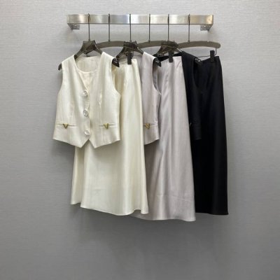 Va*25Ss 性感V领马甲外套半裙套装，高级面料，颜色:图片3色，面料：仿丝毛面料 Smlxl