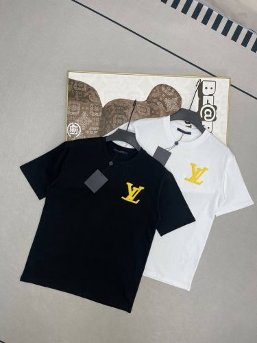 louis Vuitton Lv 路易威登 秀场限定黄字母发泡印花情侣圆领短袖 T恤-顶级版本 采用260G 双纱纯棉面料 高温预缩处理 非常重磅手感细腻 同缸