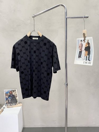 Miumiu缪缪独家专供新款原单男士休闲短袖 高端定制 高版本 时尚百搭爆款进口面料 手感超柔软细腻 穿着亲肤舒适 高端精品 代工厂p精细做工 上身非常赞 男士