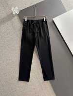 prada 2025春夏爆款 颜色：黑色，灰色，藏蓝色 尺码：M-4Xl 介绍：高端松紧腰裤 顶级设计 高品质五金辅料与工艺，进口面料 弹力舒适 质量保证，