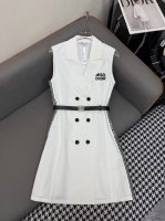 dio* 25Ss新款双排扣马甲连衣裙 侧边字母织带拼接装饰 字母绣花装饰 版型超正 气质款 单色三码Sml