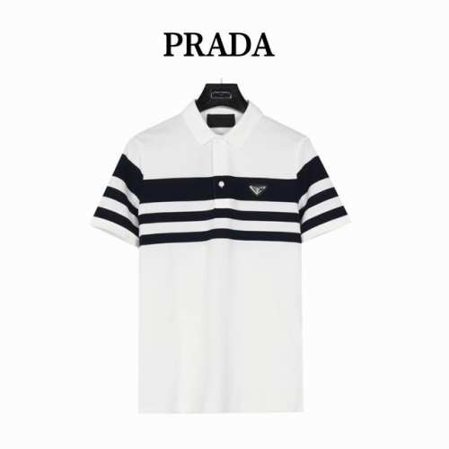 本地自取180（支持放店） prada/普拉达 横条拼接Polo短袖 胸前经典黑白横条拼接设计，典型精准的英式版型裁剪，各年龄段均可驾驭，满足任何日常生活工作场
