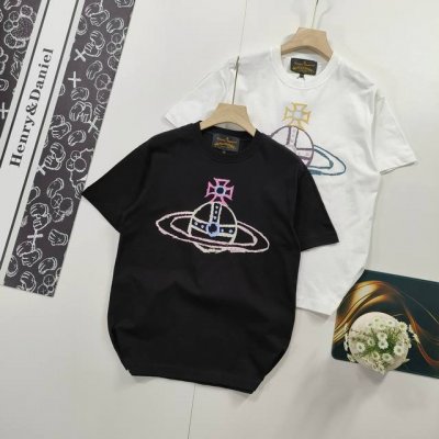 尺码Xs-L爆款推荐 Vivienne West Wood 西太后 薇薇安 土星涂鸦短袖T恤 2025年顶流爆款 无需多言 直接开细节 5580元Yb开模 正确