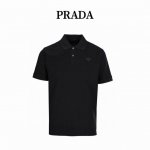 prada普拉达prd 基础三角标短袖polo衫 原版5650购入，220G订制订染全棉珠地面料，采用高支长绒棉珠地布。水洗预缩＋酵素除毛，手感非常舒服，右胸饰