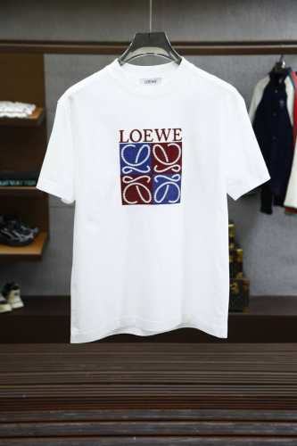 罗意威- Loewe 2025夏季新款短袖T恤，标志性的Logo加刺绣工艺，个性艺术系列全网独家首发 百搭款细节处理完美210克纯棉面料十分精致 原版面料 网红