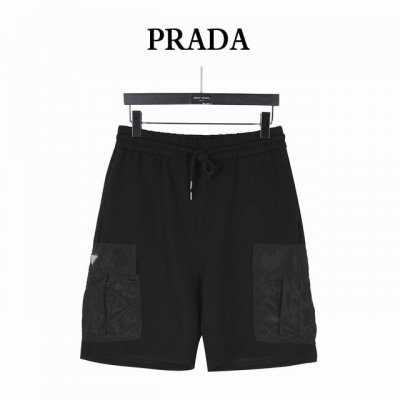 prada 普拉达 25Ss 金属三角标侧口袋工装短裤 原版购买，双面双股面料、弹力腰头配束绳、正面斜角开袋、 背面魔术贴式嵌线袋、侧面涂珐琅金属三角形徽标、侧