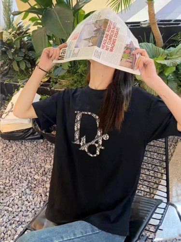 实拍细节图 +尺码表 Dior迪奥 Cd 字母贴布刺绣 Logo标识精工刺绣短袖 精致升级，灵感源自八十年代复古 原版面料 官方同款 定制260 克同缸染面料