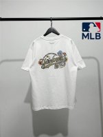 高品质！Mlb柜子新款后背洋基烫金字母短袖T恤！三标齐全，三联吊卡，原厂包装！通肩压条保证舒适性！高端品质2025Mlb Ny 生肖蛇年烫金字母款 情侣圆领短袖