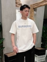 巴宝莉 2025春夏新款男女同款短袖T恤 定制专属纯棉面料 定制原版工艺螺纹 胸前重工字母Logo工艺设计 简约大方 从容百搭 档次极高 完美融入时尚还有风情感
