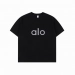alo 25Ss 反光字母短袖T恤 面料采用定制240G 26支特滑双股精棉平纹高密无尘全棉布料。前幅高密度加厚，走线平整，代工品质，全套定制辅料。 尺码：S-