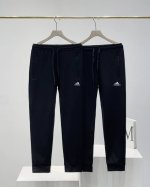 120 锦棉罗马面料 Adidas阿迪达斯2025年官网春夏季新款男士休闲运动长裤！原厂特供380克锦棉罗马面料，手感柔软顺滑，透气吸汗，上身超级舒服，裤子Lo