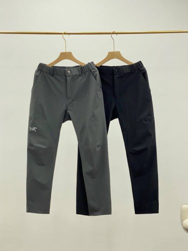 Arcteryx始祖鸟户外日常通勤宝藏神裤 灰色 黑色 M-4Xl 中腰拉链设计，穿脱方便，简约又大气，凸显利落干练的风格。 防泼水科技，水珠落在裤子上直接滑落