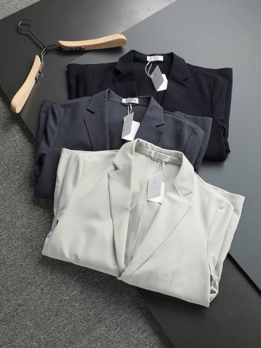2025早出新款Brun*Llo Cucin*Lli男士高端商务休闲西服外套 单西。颇具意大利典型风格、低调且奢华，优雅且高贵，每一个细节都在力证品牌自身的高级