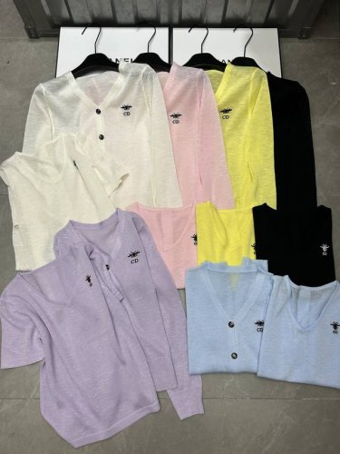 新品上线 款号:26250# #Cd蜜蜂短袖开衫两件套实拍图