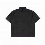 gucci 古驰 翻领满印短袖衬衣外套 yb购入打版 采用定制双面提花混纺面料 面料舒适柔软 亲肤透气 全幅饰以满身经典图案Logo做装饰 挺廓面料加宽松剪裁版