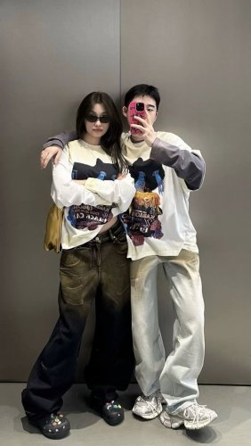 w64# We11Done男女同款创意猫咪图案印花做旧复古短袖T恤衫 购入原版1：1打版起样 区别于市面普通版本 印花采用数码白墨直喷工艺 领口袖口处采用喷麻溜
