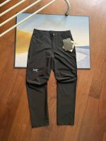 Arc‘Teryx 始祖鸟24Ss夏季新款刺绣男士运动速干裤休闲长裤！ 用最低价格p体验最高的品质.代购价格 p1570+目前柜里在售款 此款休闲裤质量非常好、