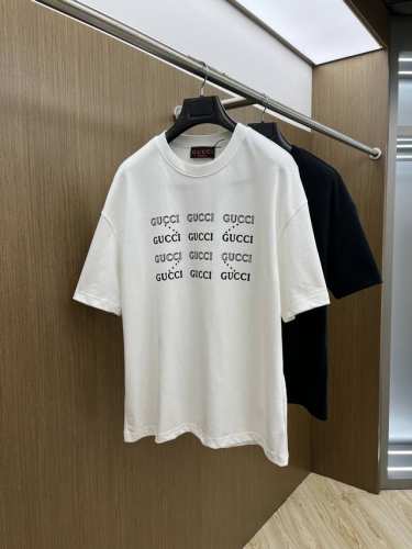 Guc Ss夏装新品 专柜在售 最新系列图案Logo短袖T恤 必须人手一件的节奏！ 进口顶极精梳棉面料，极为亲肤舒适 摸上去非常的细腻，质感很好，完美体现立体感