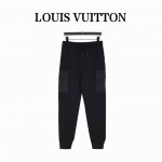 louisvuitton 路易威登 口袋刺绣Logo棉质工装长裤 男女同款全新美学灵感趣味设计,渠道性质精品。让整体造型设计更加优雅时尚，今夏最火系列，无数明星