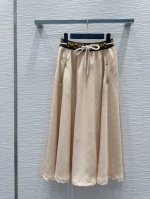 Louis Vuitto* 2025Ss 新款半裙 质感十足 优雅气质设计 日常Ol都Ok 一款具有独特魅力的时尚半裙 Sml S腰围64 裙长83