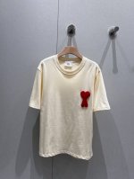 新款发售 25Ss新款短袖 立体爱心刺绣圆领短袖T恤丨 经典绣花Logo大爱心短袖 甄选纯棉材质 亲肤又透气 温柔包裹每一寸肌肤 宽松版型 自在随性 给予身体舒