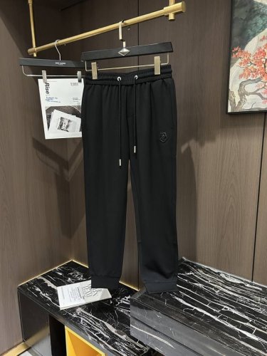 Zz 2025新款 男士休闲百搭束脚卫裤休闲裤 客供毛圈棉面料，手感质感顺滑细腻 略微弹性的功能 内外兼具的美感裁剪工艺 时刻保持完美的运动百搭造型 抽绳弹力腰