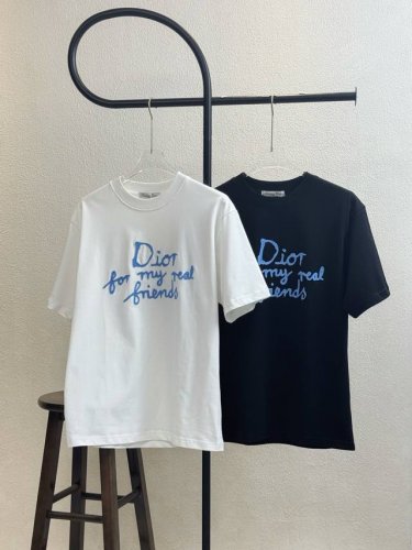 款号X146 dior迪奥胸前Logo字母刺绣圆领短袖 官网买的样衣回来打的板 原色原版1:1 市场发这么低不发这个价格p没办法 情侣同款 全套包装 三标齐全