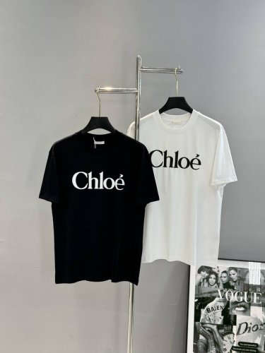Chloe*25S新款潮牌T恤.宽松版型.男女同款！采用品牌基础款字母烫画设计.简单干净.260G纯棉面料.柔软舒适！时尚百搭.颜色：白色.黑色.码数：M-3X