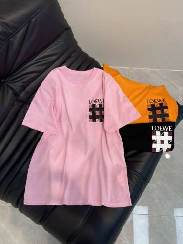 Loew*25春夏新款厚胶字母Logo短袖T恤，高级进口纯棉面料，宽松版型百搭不挑人，上身非常漂亮！Sml Aa