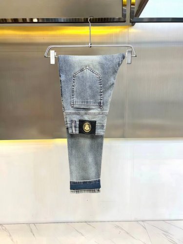 主推.长期有货 范思哲 高品质 2025官网高端新品原单少数帅爆牛仔裤，百分百原单 百搭神器！今年最新流行的风格设计款式，采用进口棉花制作成的单宁布，上身舒适，