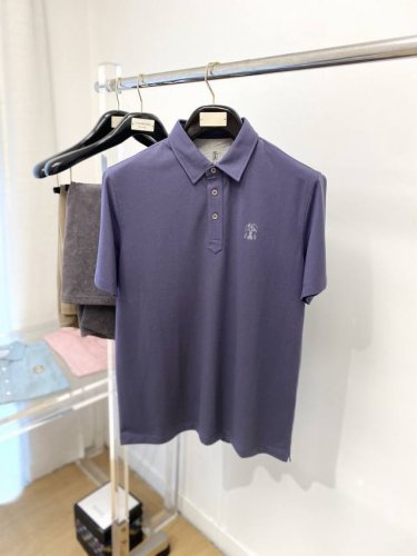 brunello Cucinelli、2025新品短袖T恤，帅气时尚，胸前精致刺绣图案Logo，简约百搭款。面料棉 不仅挺括，保持潮流的廓形，又穿着舒适，纱织更