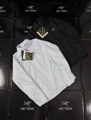 压胶版本，Arcteryx始祖鸟 Solano系列纯色Logo徽标防风软壳休闲夹克外套