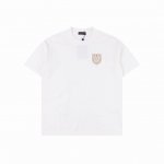 louis Vuitton 路易威登 Lv 25Ss 盾牌刺绣短袖T恤 面料采用定制240G 26支特滑双股精棉平纹高密无尘全棉布料 前幅高密度加厚 走线平整