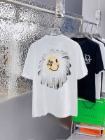 lv* 顶级货品2025春夏新款首发专柜最新款短袖圆领T恤 高端订制 设计前卫时尚！品牌Logo重工艺设计 高端定制260克面料.手感柔软.穿着舒适.专柜级别精