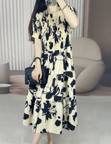 三宅褶皱连衣裙女夏大摆裙系带收腰宽松显瘦圆领印花中长款裙子 均码