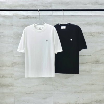 Ami paris 新款24Ss圣诞胶囊系列招牌小爱心银丝线重工刺绣圆领短袖T恤 男女同款 240 克纯棉双纱手感柔软舒适 颜色：黑色 白色 码数：S-Xl