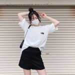 The North Face 北面 手绘海洋山脉情侣短袖T恤 采用260克双砂面料 三针五线做工，领口包包边条 今年火爆的品牌 看到了就忍不住要自留一件 正确纹