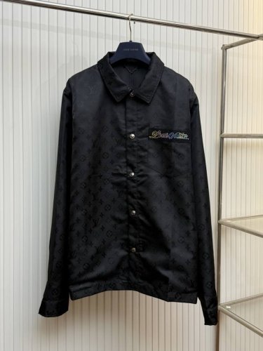 lv路易25Ss胸前口袋烫钻满印提花桑蚕丝衬衫夹克 Size:S M L Xl