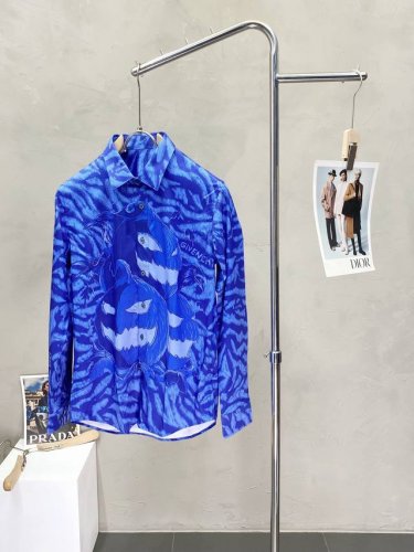 givenchy纪梵希独家专供新款男士休闲衬衫 高端定制 高端版本 时尚百搭爆款进口面料 手感超柔软细腻 穿着亲肤舒适 高端精品 代工厂P精细做工 上身非常赞