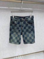 lv 25S新款潮男时尚休闲牛仔短裤，高端欧版原单，潮流时尚休闲 透气舒适度高，细节无可挑剔，品牌元素设计理念，体现高品质。呈现休闲裁剪，上身版型超赞！ 码数：