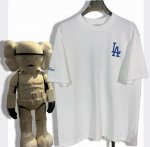 Mlb 道奇队背标经典La队标印花Logo 面料：采用260克双沙纯棉 绣花：采用田岛精密绣花机 印花：采用进口数码印1-1精准定位 工艺：采用4针6线 普通工