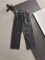 隔天出货 Gucci 2025春夏新款松紧带休闲裤，薄款专柜定制面料 透气舒适度高，细节无可挑剔，品牌元素设计理念，体现高品质。手感细腻柔软！呈现休闲裁剪，上身
