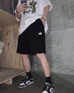 Nike 耐克夏季最新款刺绣基础五分休闲短裤 采用重磅华棉面料，触感柔和、垂感强，穿着体验感好 4-5级水洗色牢度不易褪色 面料采用水洗印染工艺 水洗不褪色 穿