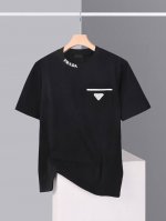 prada 普拉达，2025 Ss春夏新款三角标口袋刺绣 圆领短袖T恤男女同款 高品质，高克重，280克 普拉达 新款T恤，经典Logo刺绣+口袋 ，面料洗水工