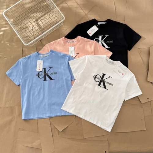 calvin Klein Ck夏季大小字母印花短袖T恤 510 -面料采用280G双纱爽滑棉，双纱的质感加上爽滑手感，面料整体重磅舒适，细节还原原版一比一，亲测